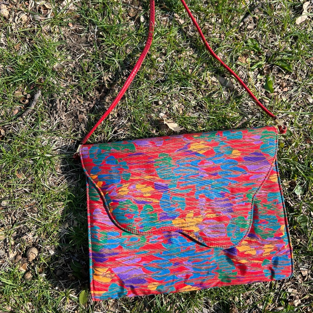 Colorful Multicolor Floral Print Crossbody Bag - Red Strap